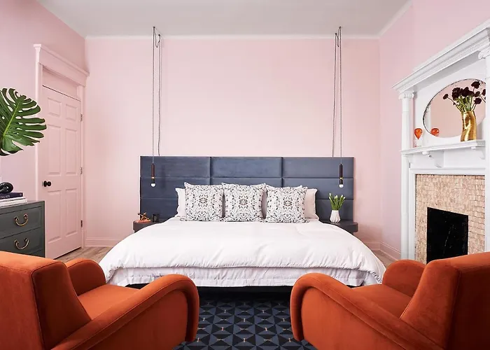The Neighborhood - Lincoln Park Lp Hotel