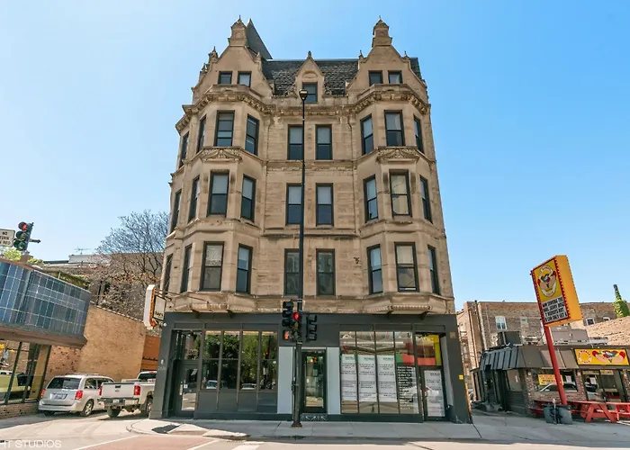 The Neighborhood - Lincoln Park Lp Hotel