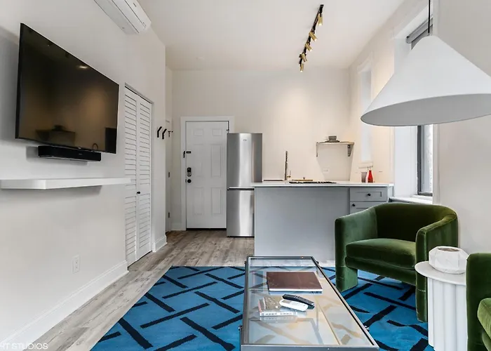 Hotel The Neighborhood - Lincoln Park Lp *