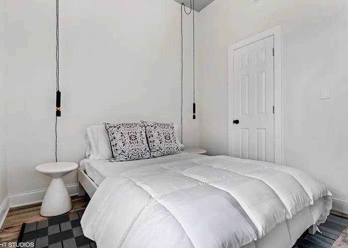 Hotel The Neighborhood - Lincoln Park Lp Chicago