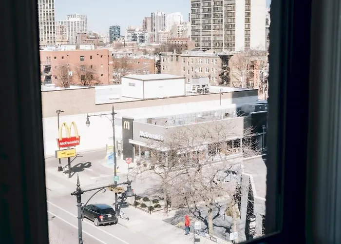 The Neighborhood - Lincoln Park Lp *