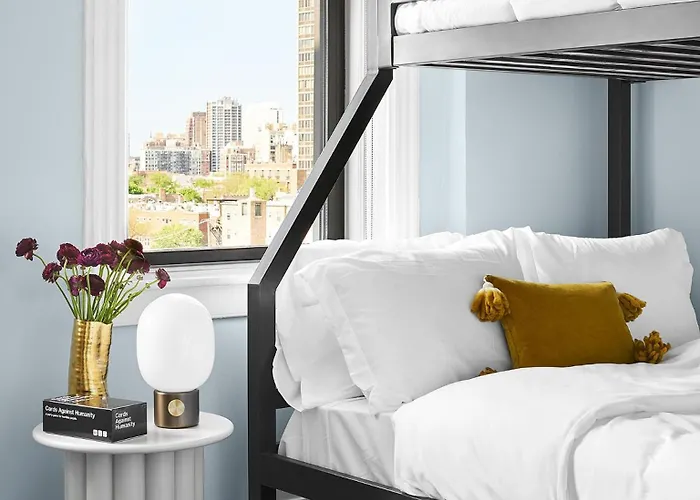 The Neighborhood - Lincoln Park Lp Hotel *